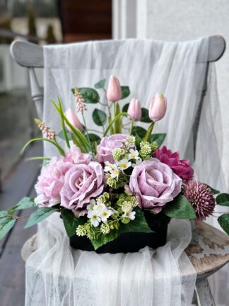 Kompozycja na cmentarz w liliowych odcieniach